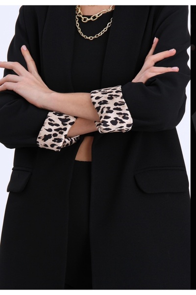 SESABUTİK Leopar dokunuşlu siyah Blazer