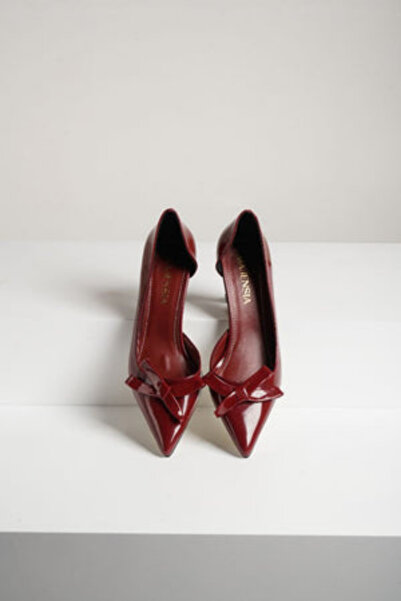 BEİAZ Majensia Kadın Fiyonklu Rugan Topuklu Ayakkabı