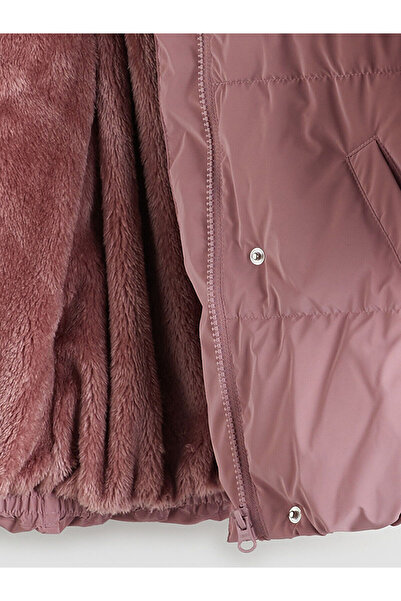 LC Waikiki Peak Yeni Sezon Kapüşonlu Kız Çocuk Mont