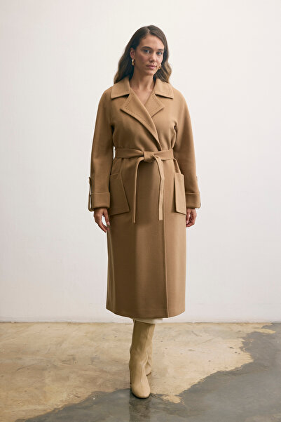 KENT Long Open Camel Coat with Collar Detail