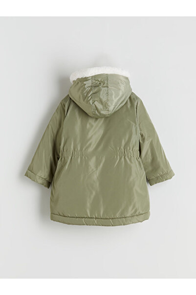 LC Waikiki İzr Yeni Sezon Kapüşonlu Kız Çocuk Mont