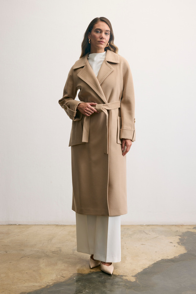 KENT Long Light Beige Coat with Collar Detail