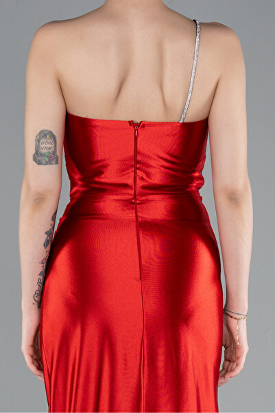 Abiyefon Kırmızı Tek Omuz Yırtmaçlı Uzun Saten Mezuniyet Elbisesi ABU5022