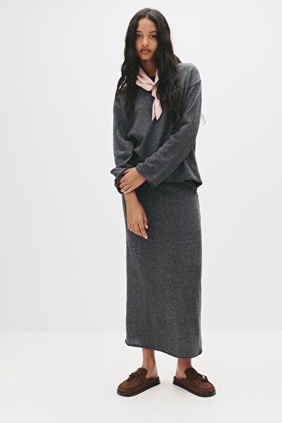 Pull & Bear Yumuşak dokunuşlu düz midi etek