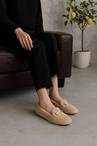 Beyond Women's Beige Plush Home Slippers Byndvt01