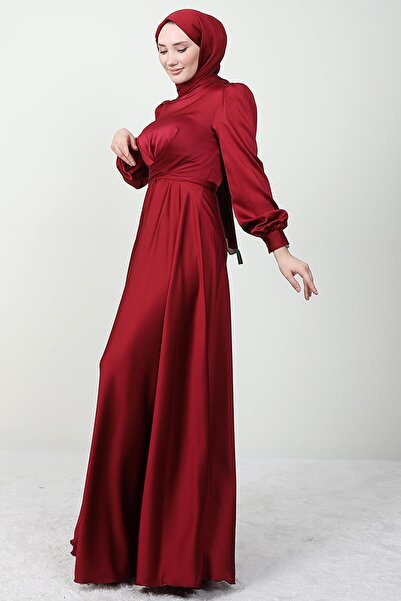 GİYZAMİLA فستان سهرة بحزام متقاطع باللون العنابي