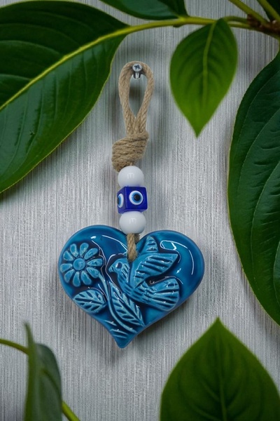 Revard Hediyelik Seramik, Kalp Şeklinde Kuş ve Çiçek Desenli Duvar Süsü