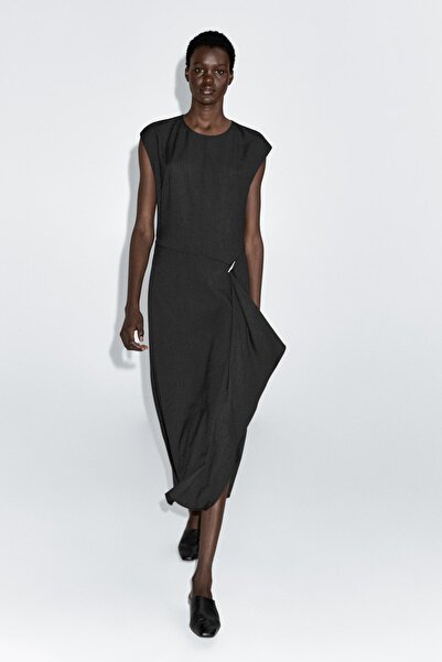 Massimo Dutti Broş detaylı midi elbise