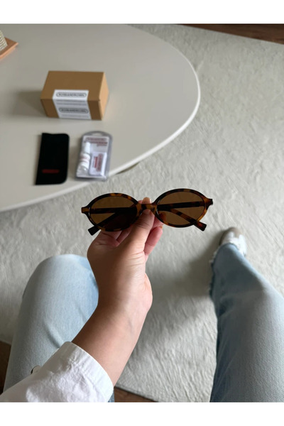 RoseandRoses نظارات شمسية بتصميم دائري مماثل من ميو، لون بني ليوبارد