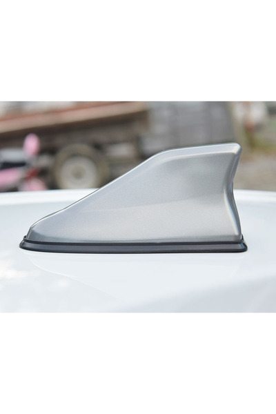 No branded FM Radio Antenna, Premium Auto, Universal, Waterproof, Aerodynamic Shape, 17 x 7.5 x 6 cm, Silver
