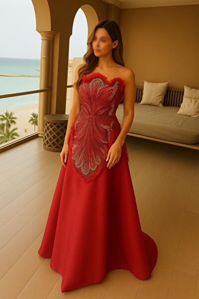 4YOU Red dress with elegant evening cut and elegant gold details