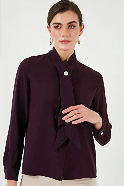 Vivika Yakası Dökümlü Fularlı Rahat Normal Kesim Uzun Kol Manşeti Taş ve İnci Aksesuarlı Şık Cool Gömlek