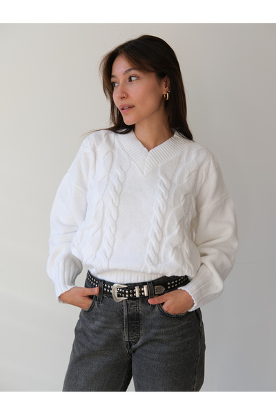 Butik Una Fiaba-Pulover alb pentru femei, cu decolteu în V, cu textura moale, tricotat