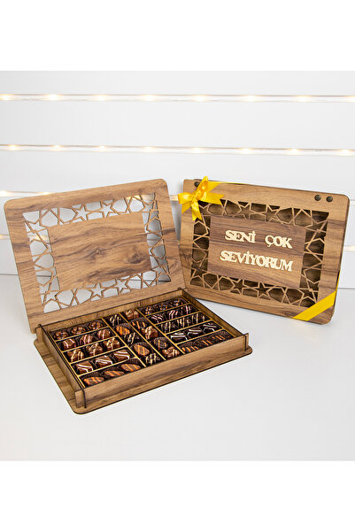 CARON CHOCOLATE Seni Çok Seviyorum Ahşap Kutu Hediyelik Çikolata