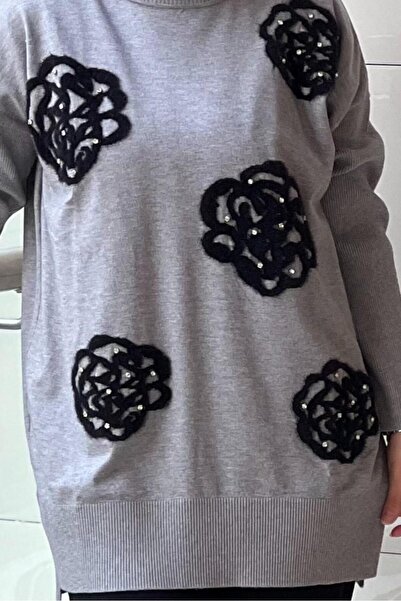 Ghisa Rose Detailed Stone Embroidered Tunic