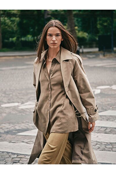 LC Waikiki قميص نسائي متواضع من مزيج المودال من LCW