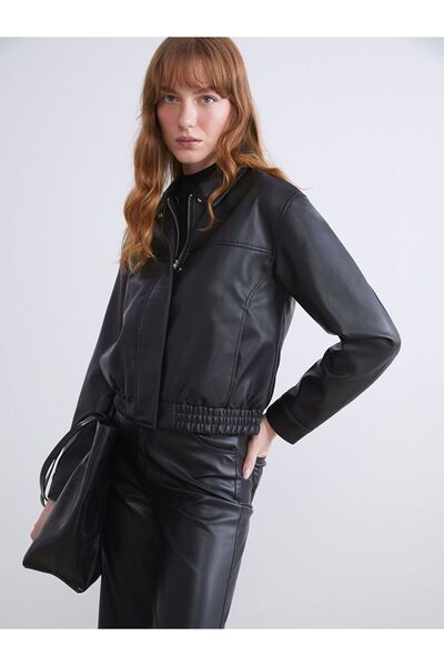 LC Waikiki سترة LCWAIKIKI الكلاسيكية ذات طية صدر السترة ذات مظهر جلدي للنساء