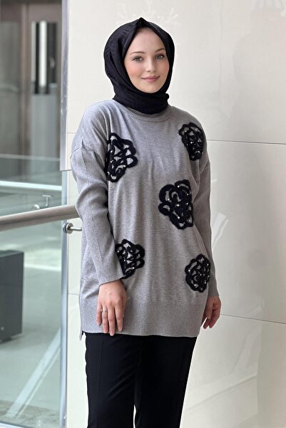 Ghisa Rose Detailed Stone Embroidered Tunic