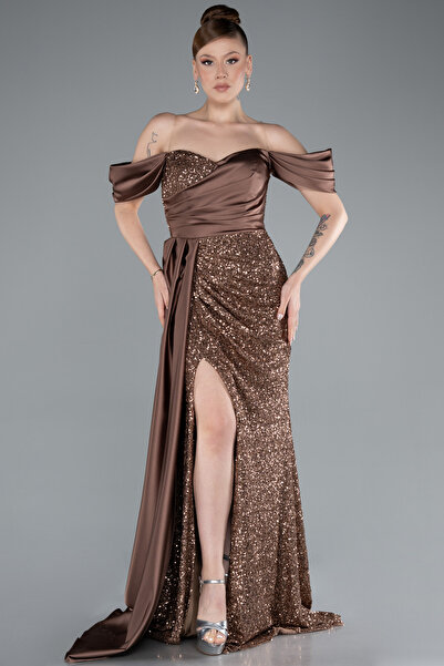 Abiyefon Bakır Kayık Yaka Yırtmaçlı Kuyruklu Uzun Pullu Abiye ABU4085