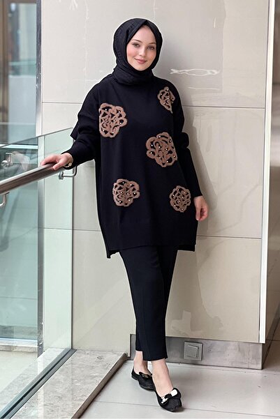 Ghisa Rose Detailed Stone Embroidered Tunic