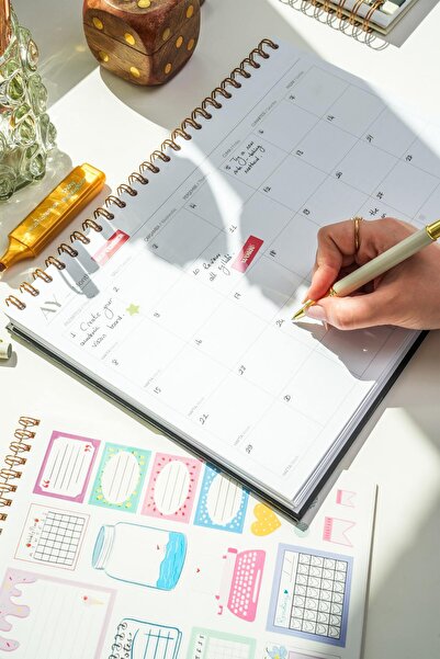 Matt Notebook Süresiz Haftalık Masaüstü Planlayıcı 12 Aylık Undated Desk Planner Siyah
