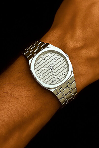 İ&A HOME Men's Wristwatch Steel Band Silver Dial – Waterproof Stylish Watch