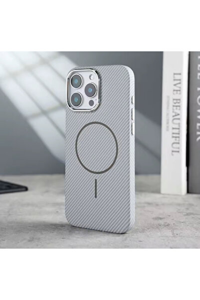 DGN İphone 13 ve İphone 14 Uyumlu Kamera Çıkıntılı Magsafe Şarj Özellikli Karbon Fiber Görünümlü Kapak