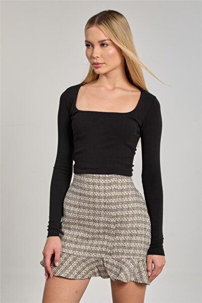 BARRELS AND OIL بودي نسائي بياقة مربعة - أسود