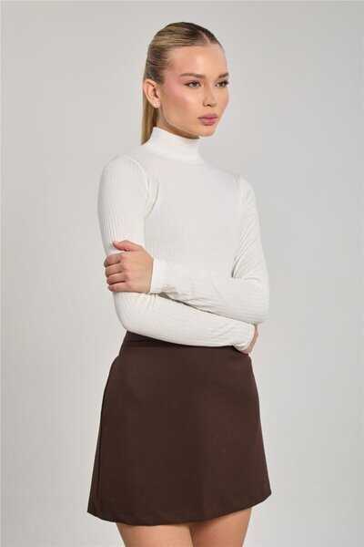 BARRELS AND OIL Women's Stand Collar Ribbed Long Sleeve Crop Bodysuit - White