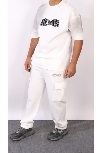 Red Planet Men’s Two-Tone Set with Washed Pants