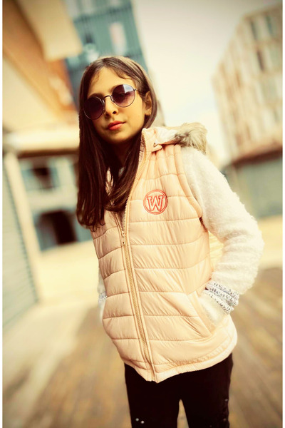 WENA KİDS Girl's Furry Hooded Puffer Vest