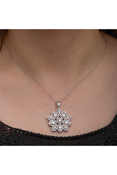 BlackCraft Silver Zircon Stone Flower Women's Necklace (Bc-Bedc61)