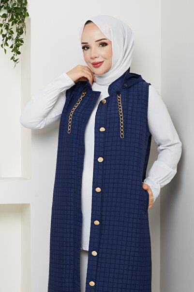 Pamuk Butik Women's Gold Accessory Detailed Quilted Vest