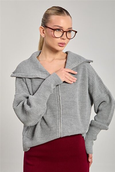 BARRELS AND OIL سترة نسائية محبوكة بياقة مطوية وسحاب - رمادي