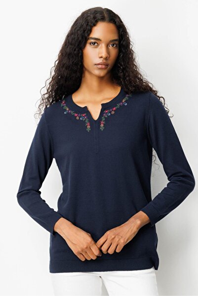 Desen Triko Women's Crew Neck Floral Embroidered Blouse Dark Blue