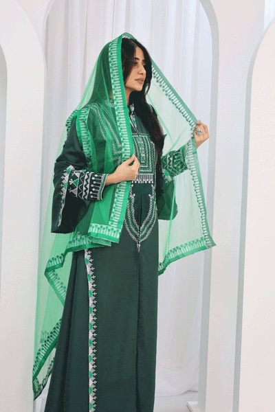 ZOHRAN Dark green National Day jalabiya inspired by the Saudi flag