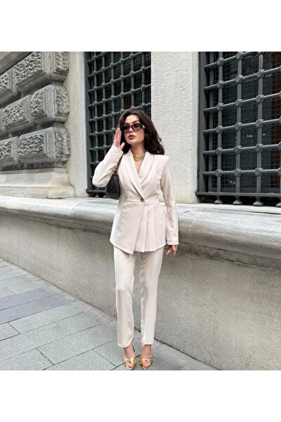 SCZ Krem Rengi Asimetrik Pliseli Kadın Blazer Takım