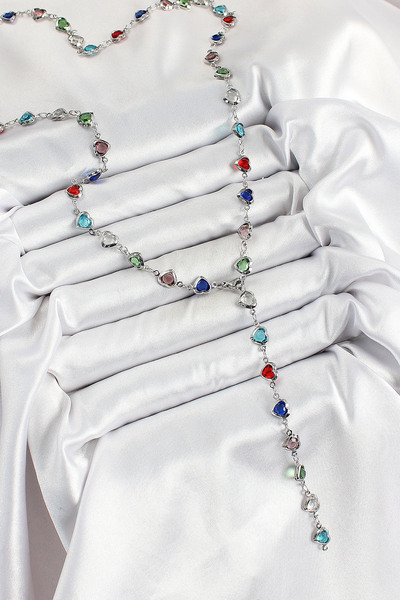 Lisinya قلادة نسائية من النحاس الفضي اللون مع حجر الزركون الملون على شكل قلب ...