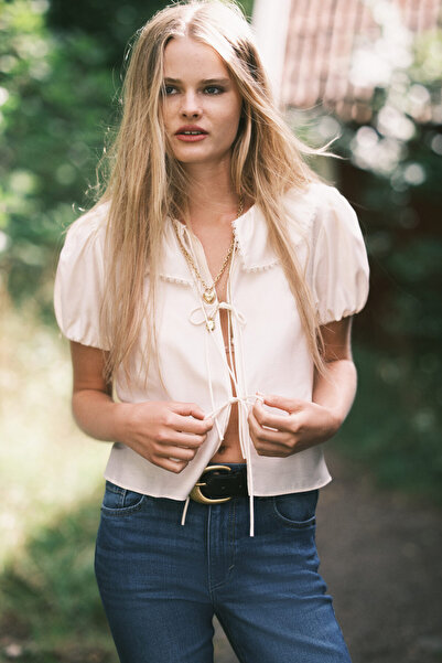 H&M Önü Bağcıklı Bluz