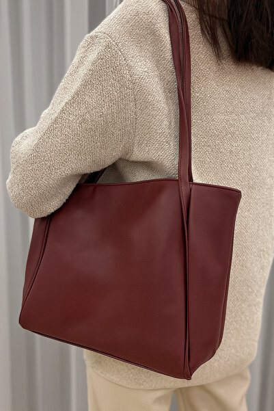 Nova Classic and Stylish Burgundy Shoulder Bag