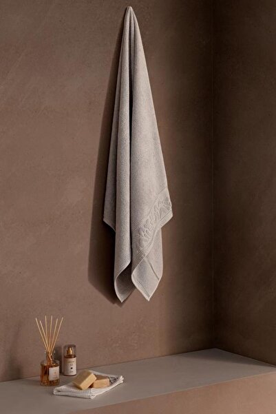 Madame Coco New Season Tilda Bath Towel - Gray