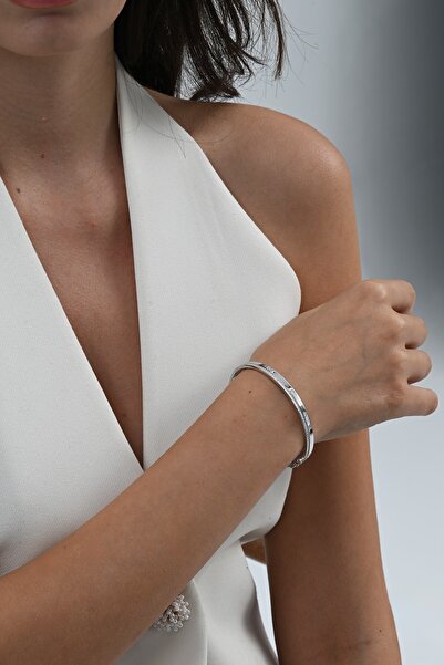 Söğütlü Silver 925 ayar gümüş rodyumlu zirkon taşlı çivi desenli kelepçe bilezik SGTL13042RODAJ