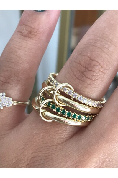 the ASEL İNCİ خاتم موديل دائري بتفاصيل حجرية خضراء متعددة