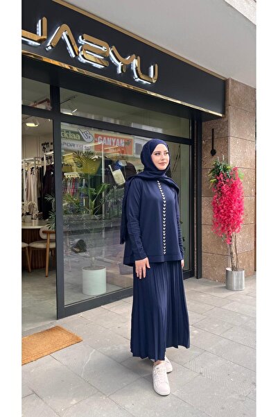 Nuss 1351 Костюм з камінцями на спідниці, синій