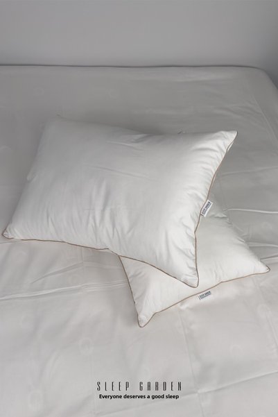 Sleep Garden Seria Prestige 2 perne nano gel 1000 gr cu bordură din satin 50x70