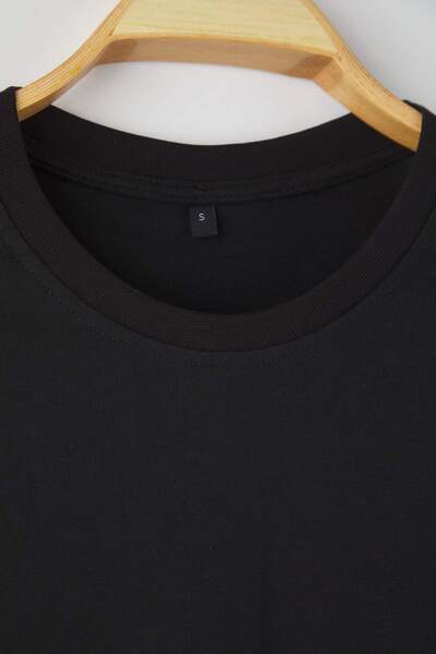 Trendyol Collection Schwarz-Grau-Ecru 3er-Pack Slim/Fit Herren-T-Shirt aus 100 % Baumwolle TEDAW25TS00010