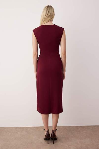 Trendyol Collection Bordó fűzős részletes A-vonalú egyenes midi rugalmas kötött ruha TWOSS25EL00926