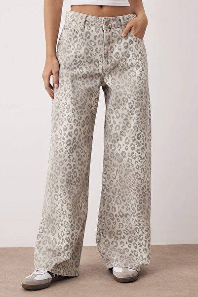 Trendyol Collection Πολύχρωμο τζιν με κανονική μέση με λεοπάρ στάμπα με φαρδιά πόδια TWOAW26JE00024