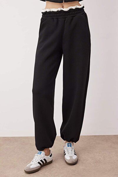 Trendyol Collection Μαύρο Σετ Πλεκτό Φούτερ Basic Jogger με λεπτομέρεια μέσης με αντίθεση TWOAW26EM00011