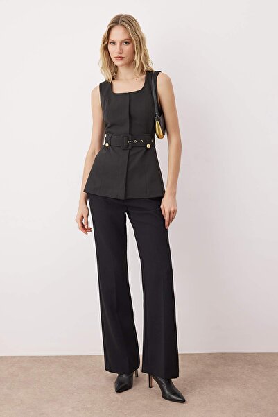 Trendyol Collection Чорний жилет з поясом і застібкою на кнопках TWOAW26YE00046